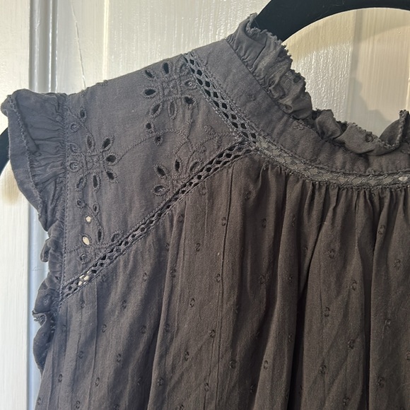 Loft flutter sleeve eyelet blouse - Picture 2 of 4